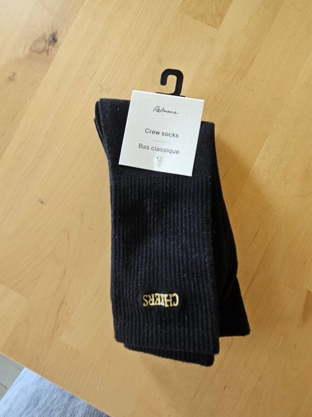 ✨ NWT Reitmans "Cheers" Cocktail Embroidered Crew Socks ✨